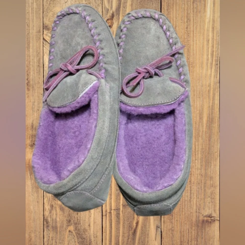 New L.L. Bean Gray Purple Suede Moccasin Slippers Kid's Size 4